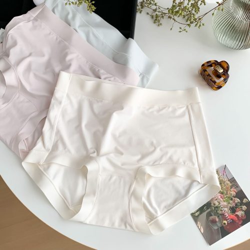 7B52E618-681F-4CF3-A968-043E37939CDB