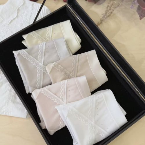 9D1390F6-6210-4744-BB76-8C6F0913EB69