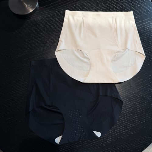 B4A589C9-2B59-4E06-8606-907703712052